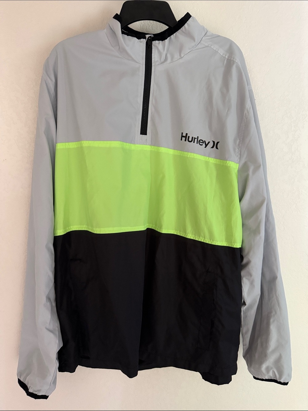 NWOT. Men’s Hurley Grey Neon Green Black Colorblock 1/4-Zip Windbreaker Jacket
